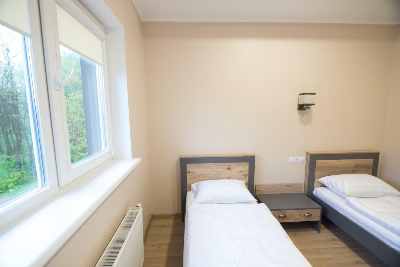 Pivdenniy Hotel Lviv Buitenkant foto
