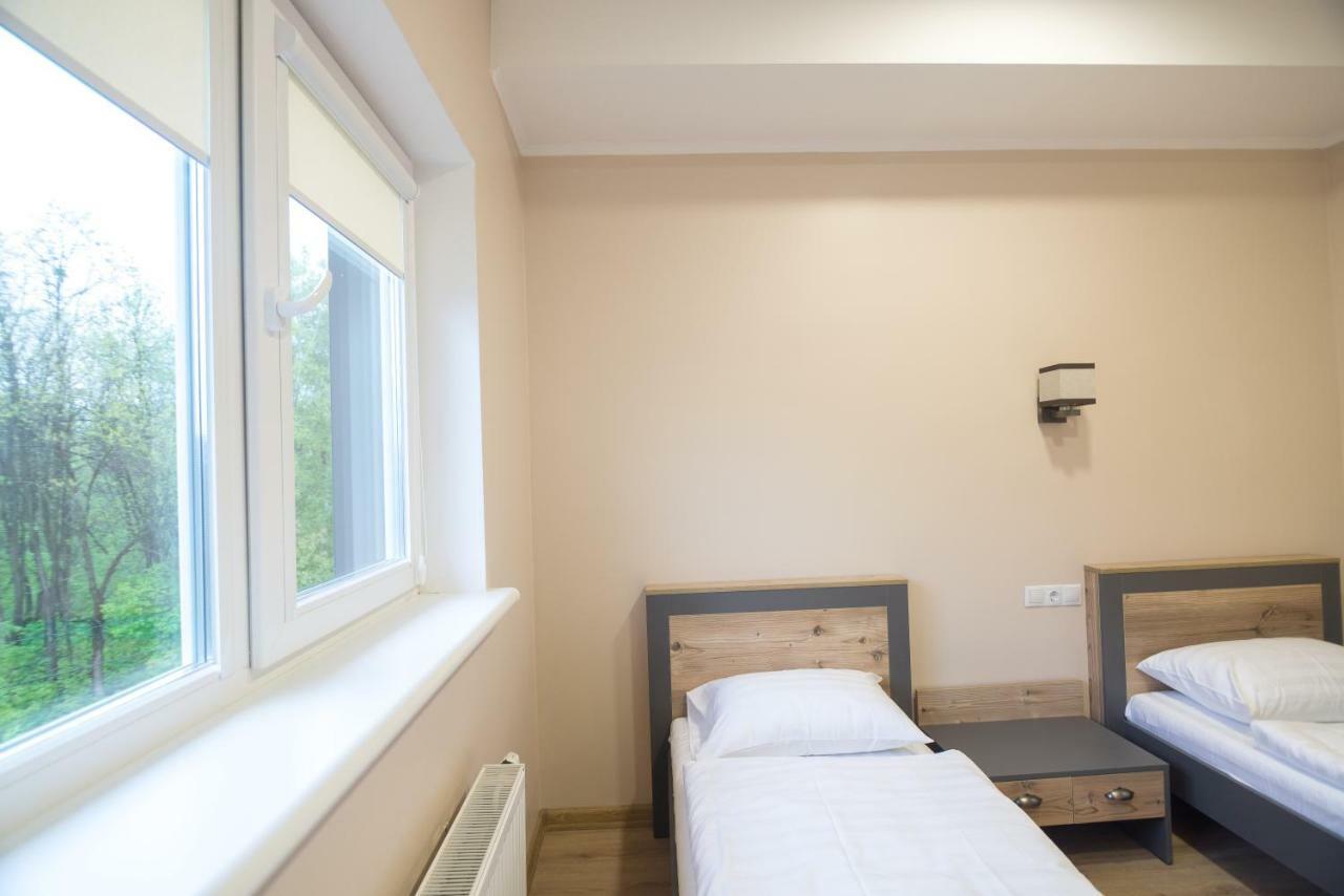 Pivdenniy Hotel Lviv Buitenkant foto